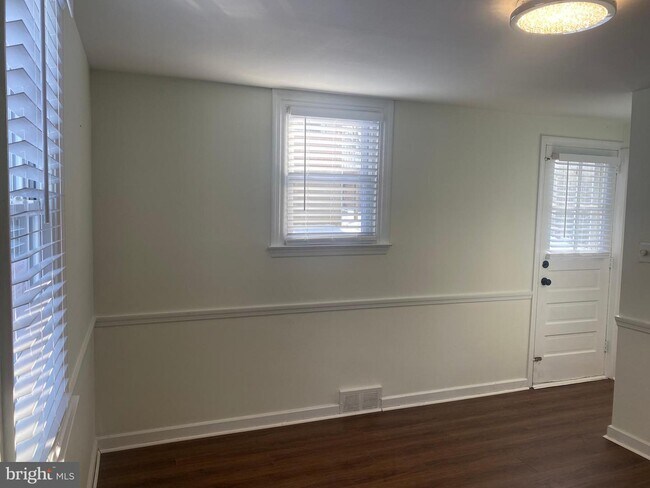 Building Photo - 134 Sylvan Dr