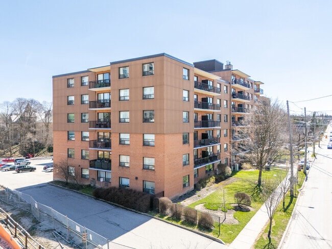 Building Photo - Ridout Towers
