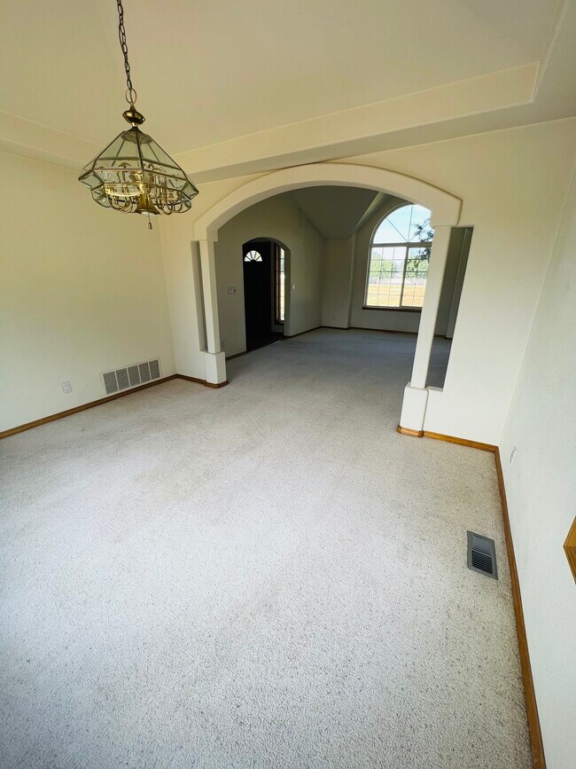 Foto del edificio - 1580 W Prairie Ave