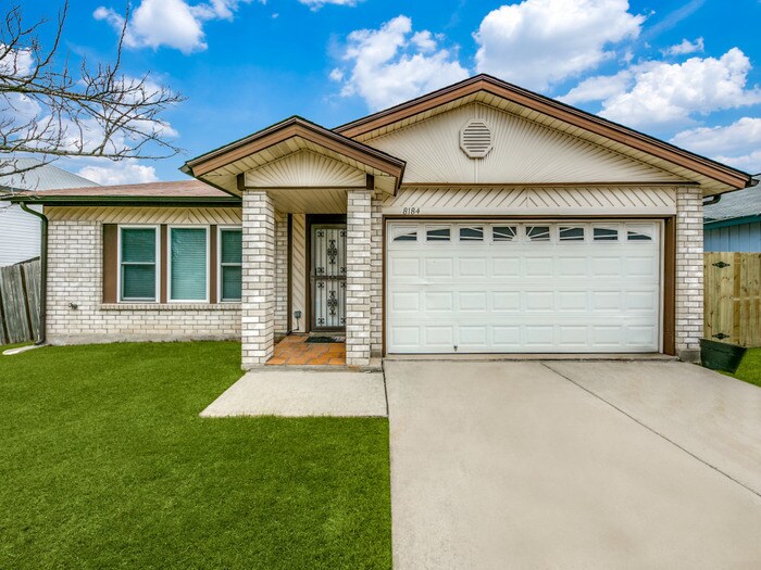 Foto principal - Converse, TX - House - $1,645.00 Available...