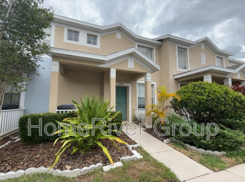 Foto principal - 6109 Olivedale Dr