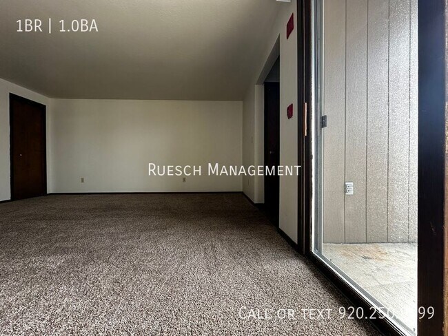 Foto del edificio - Spacious 1 Bedroom 1 Bath Lower Apartment ...