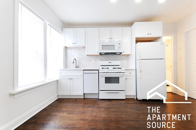 Foto del edificio - 2646 N Marshfield Ave