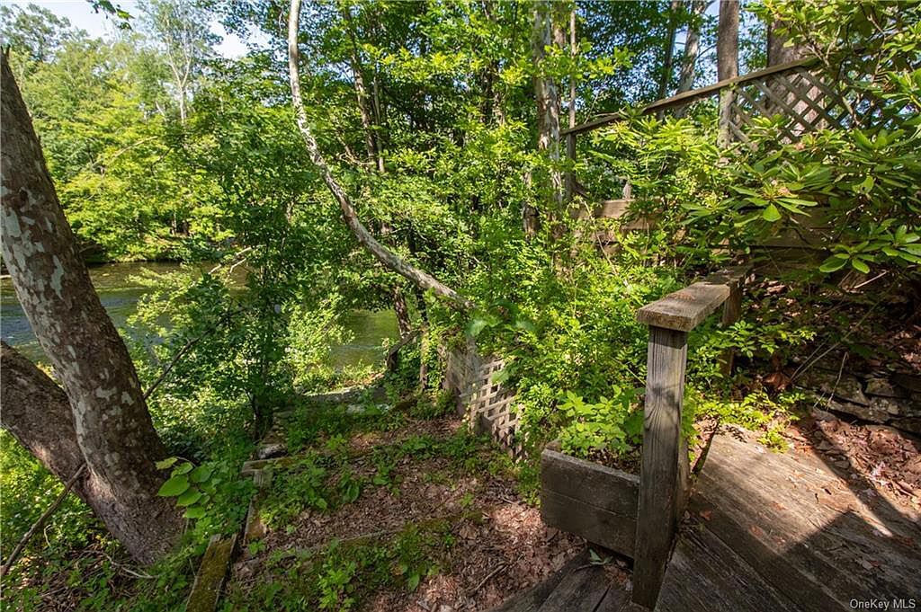 6197 Ny-42, Woodbourne, NY 12788 - House Rental in Woodbourne, NY