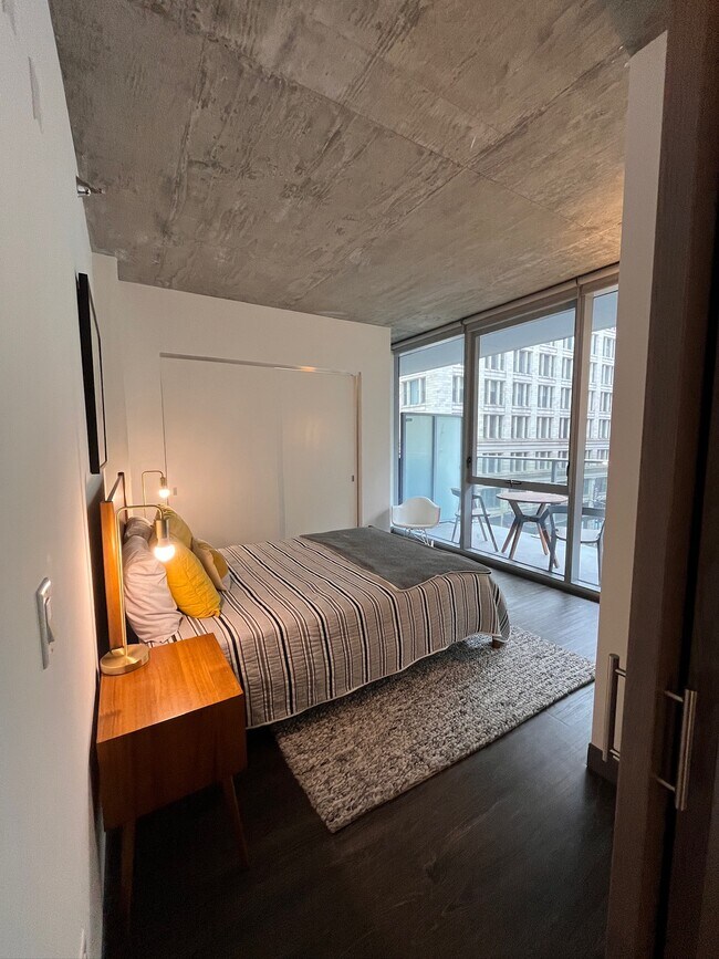 Foto del edificio - 70 W Madison St