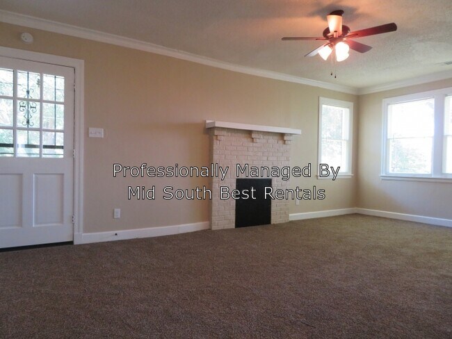 Foto del edificio - 915 Marsh Ave