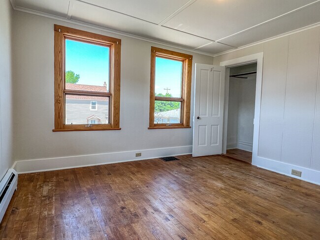 Building Photo - 200 N 3rd St