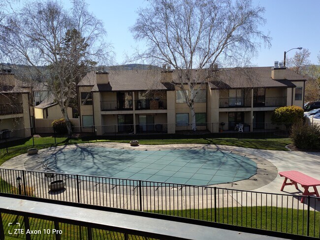 En el verde - 303 Gage Blvd