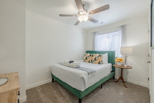 Foto del edificio - 408 S 680 E