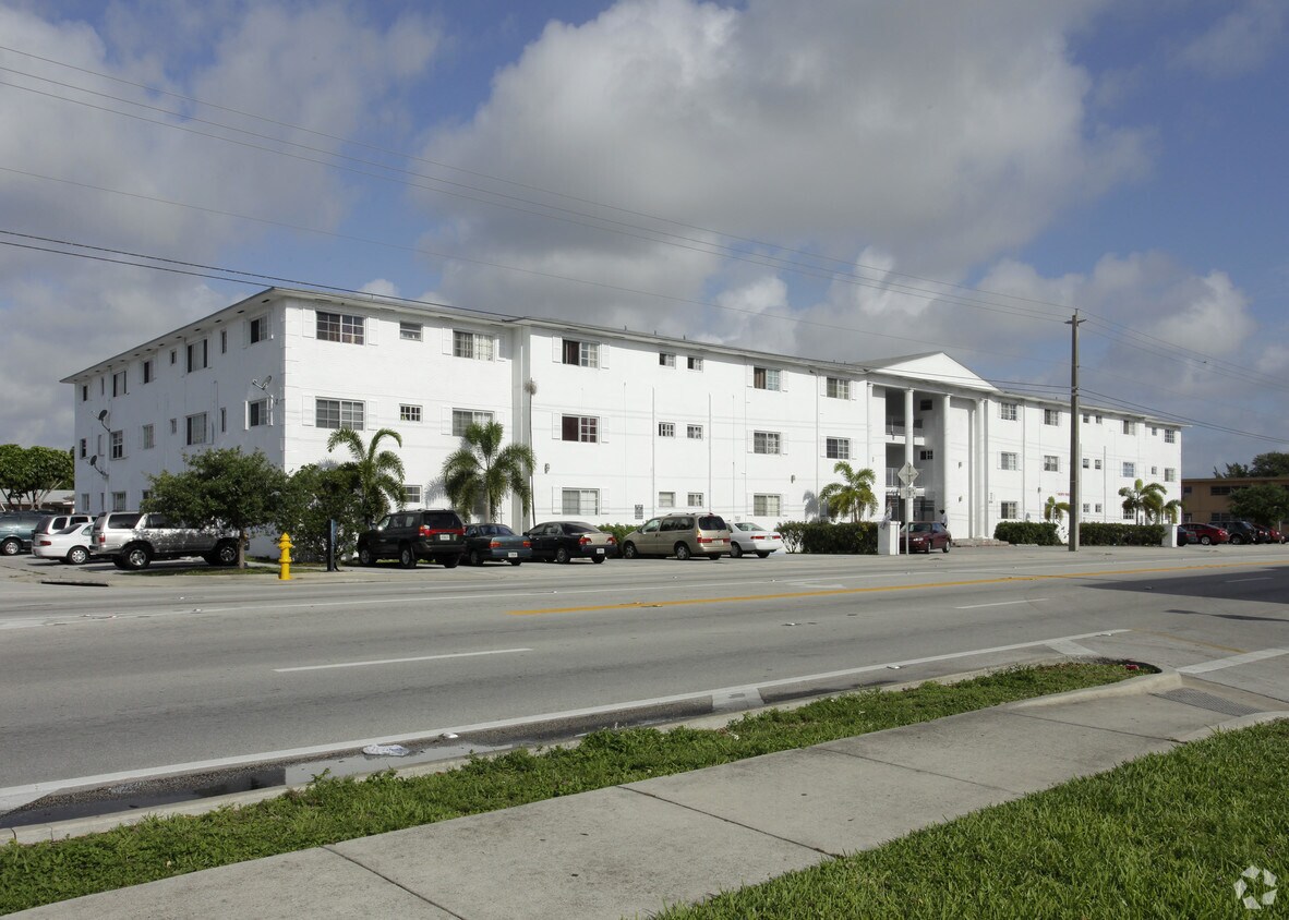 White House Apartments North Miami, FL