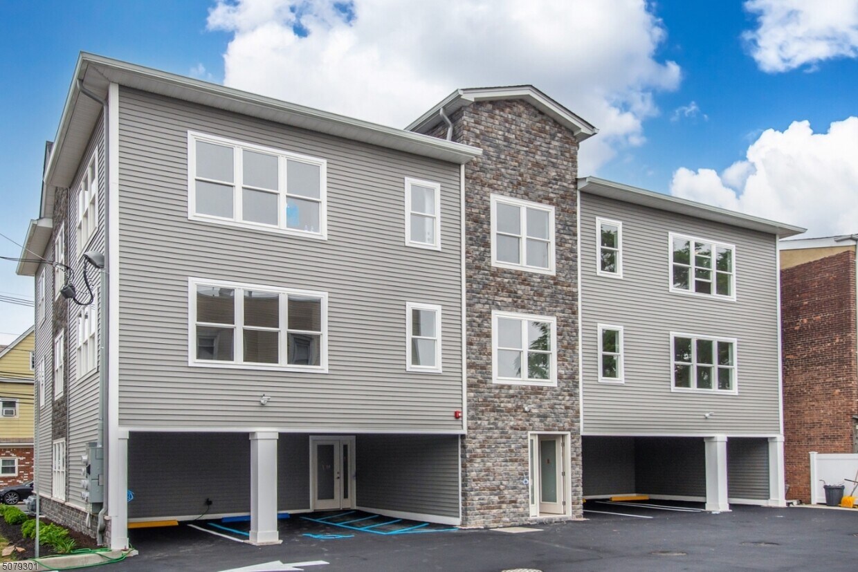 103 Jewell St Unit 3, Garfield City, NJ 07026 Condo for Rent in
