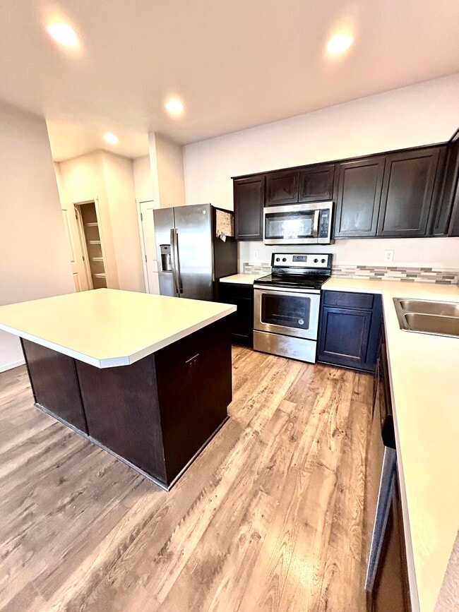 Building Photo - 11727 NE 22nd Way