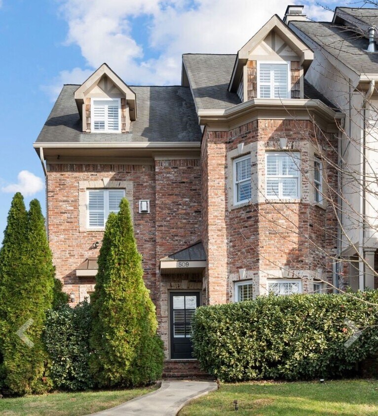 Primary Photo - 509 Acklen Park Dr