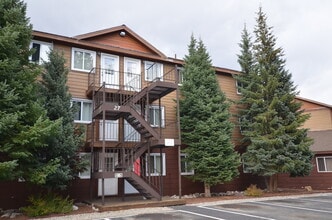 Building Photo - 27 Peaks View Ct