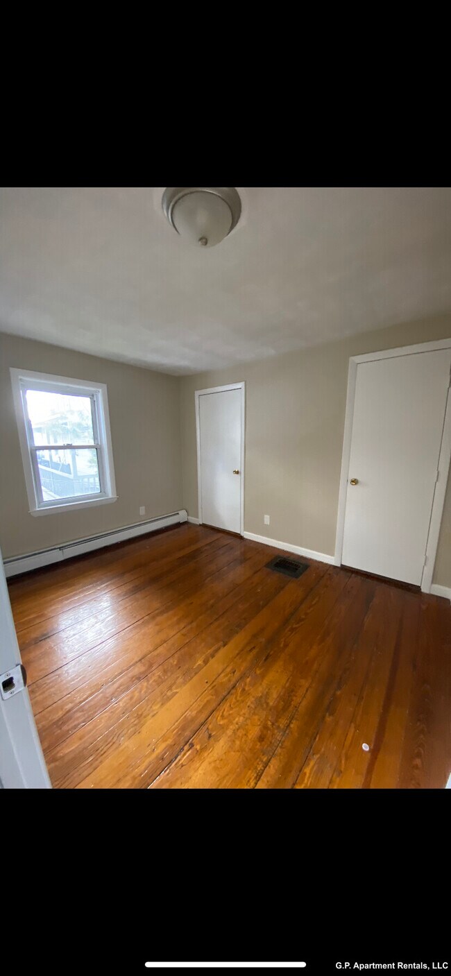 Building Photo - 195 Main St