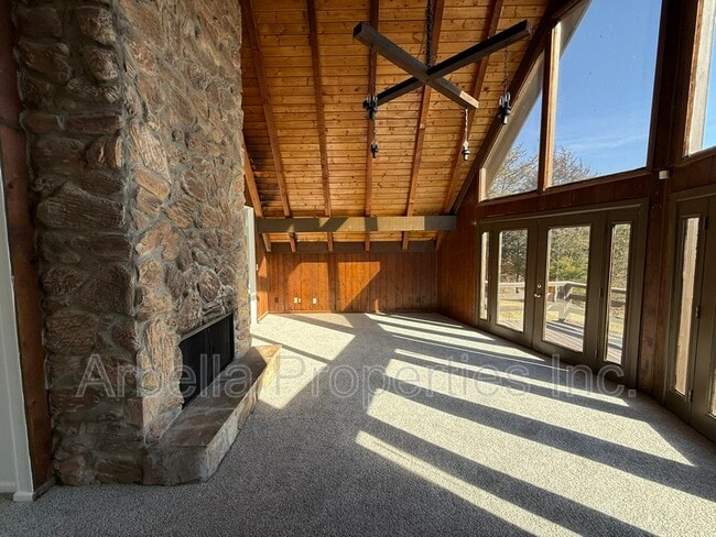 Building Photo - 505 Duel Ln