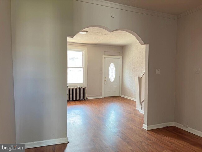 Building Photo - 252 S Cecil St