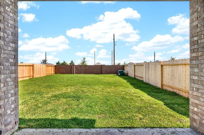 Building Photo - 23643 Red Rowan Ln