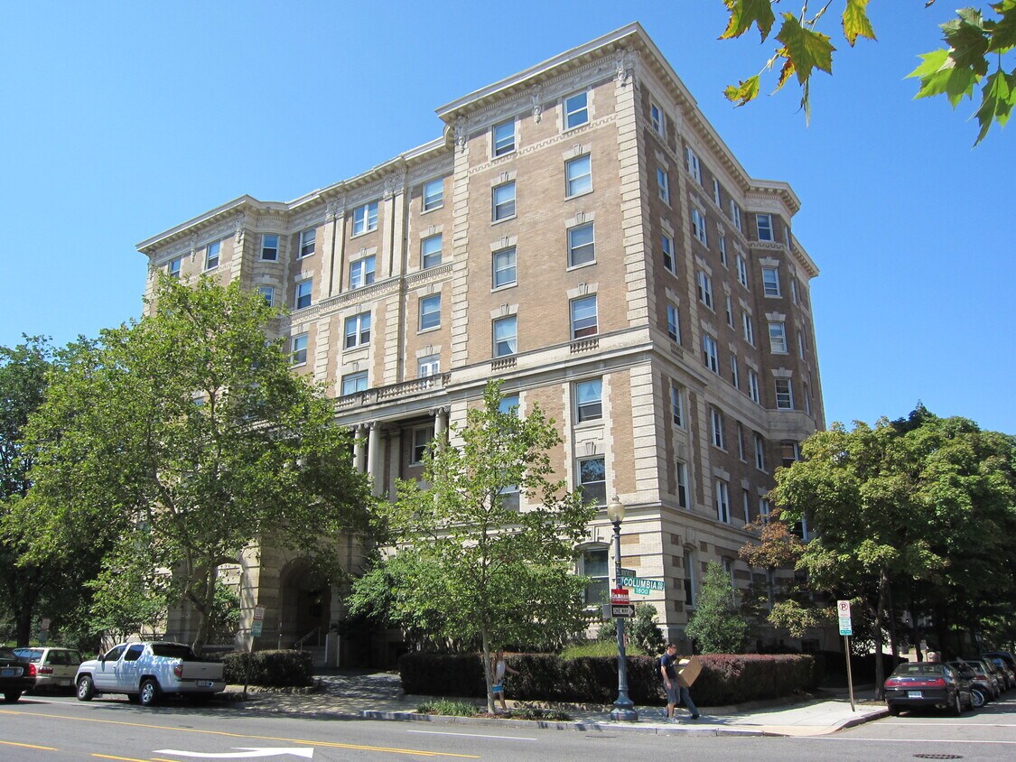 El Woodley - 1851 Columbia Rd NW