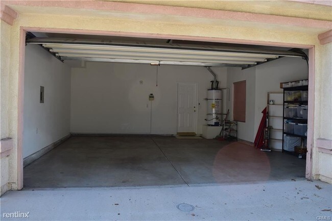 Building Photo - 4 br, 3 bath House - 9000 Garibaldi Ave