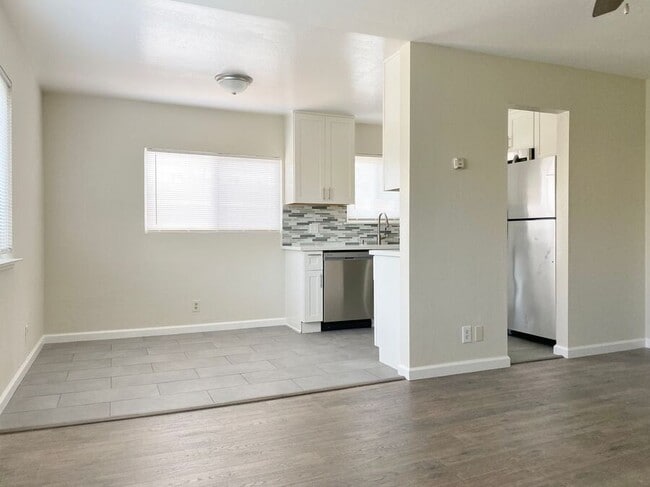 Building Photo - 227 Madrone St