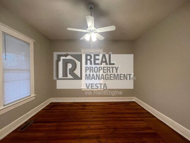 Foto del edificio - 3016 Ridge Ave