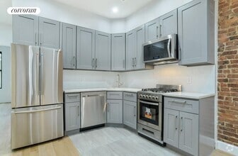 Building Photo - 176 Schaefer St