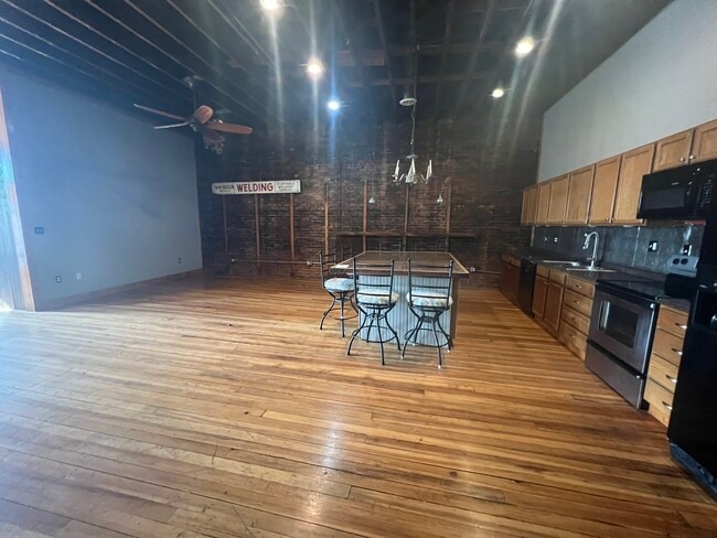 Kitchen and Living - 921 Broad St