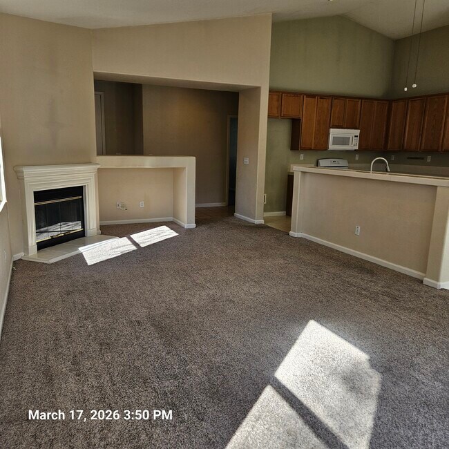 Foto del edificio - 916 Sawyer Way