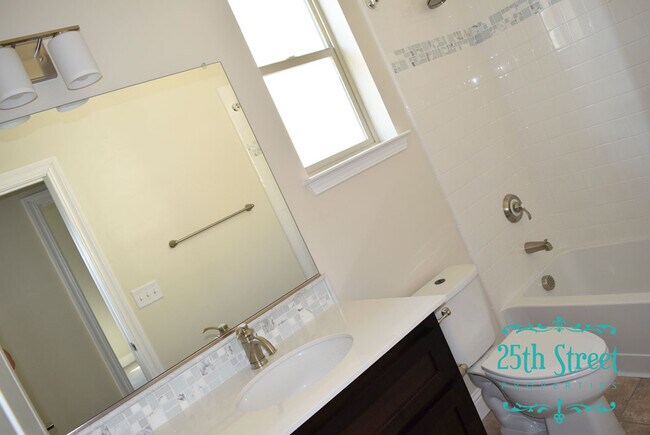 Foto del edificio - 2509 Villa Terrace Ln