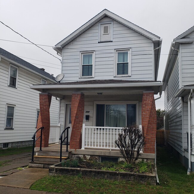 Building Photo - 215 Lynwood Ave