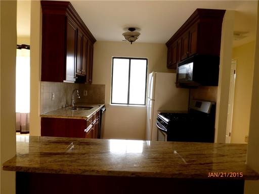Foto del edificio - 8 Gate House Ln