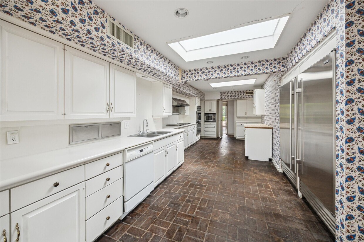 Foto principal - 626 Rocky River Rd