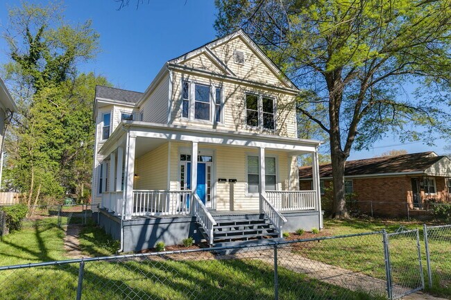 Foto del edificio - 3418 Carolina Ave