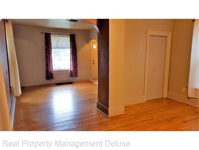Building Photo - 3 br, 1 bath House - 509 S 8th St