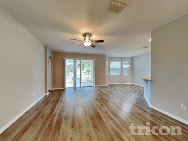 Building Photo - 12423 Ridgedale Dr