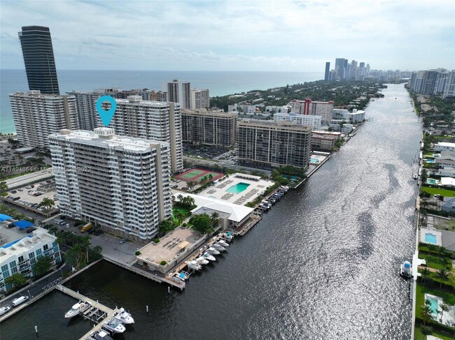 Foto del edificio - 1965 S Ocean Dr