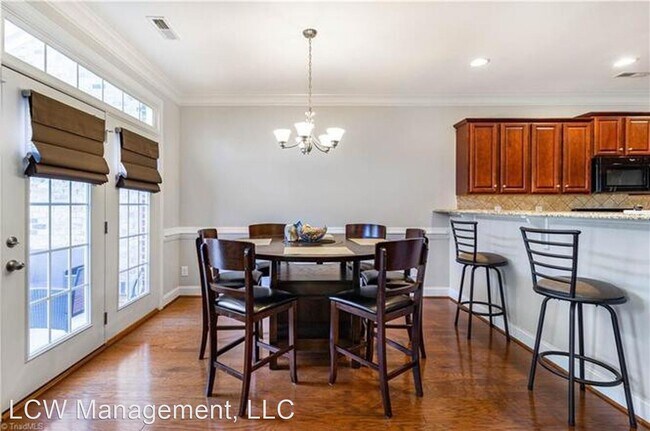 Foto del edificio - 5093 Wyngate Village Dr