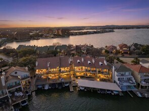 Building Photo - 403 Island Dr