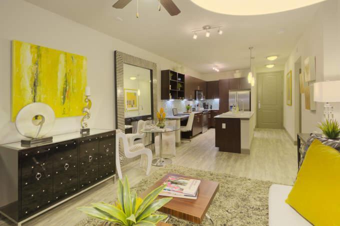 Foto principal - 1 bedroom in Houston TX 77006