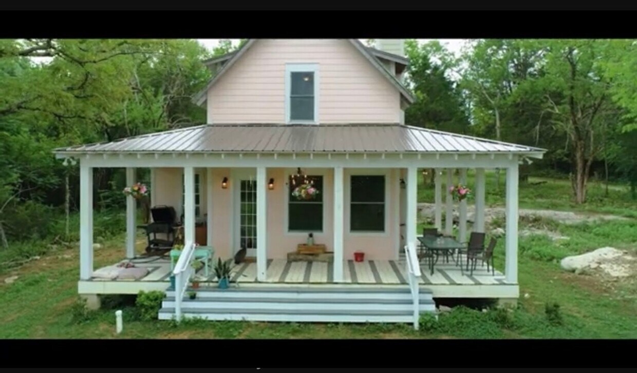 Primary Photo - Charming 3BR House in Cornersville TN