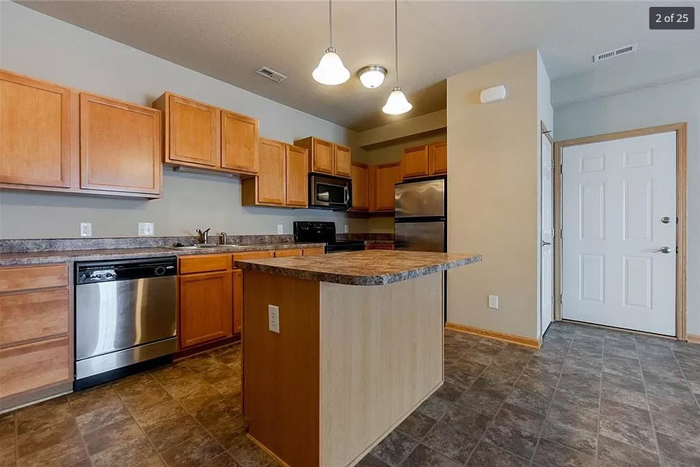 Kitchen - 1805 SW White Birch Cir