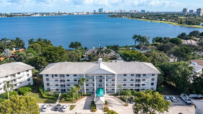 Building Photo - 3500 Whitehall Dr