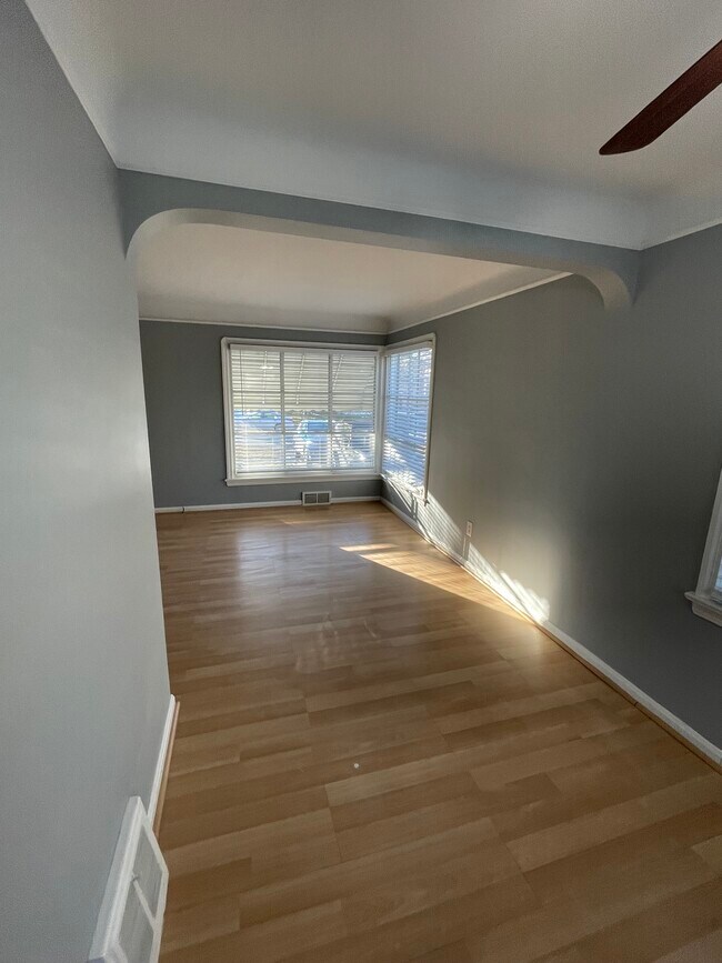 Foto del edificio - 3791 W 210th St