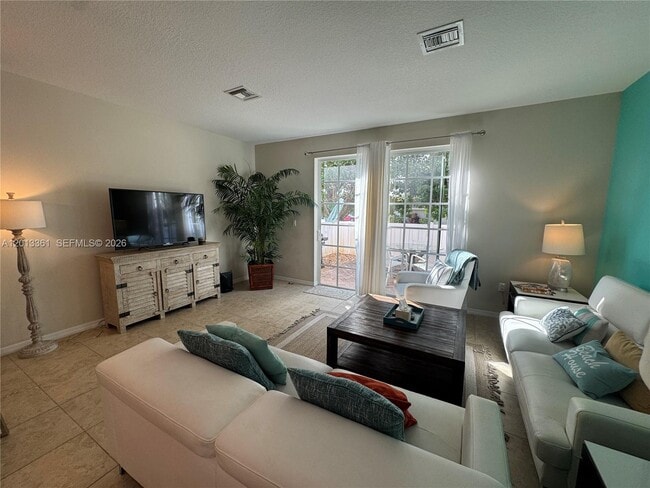 Foto del edificio - 2333 SE 5th St