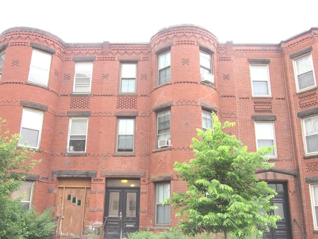 Building Photo - 31 Wigglesworth St