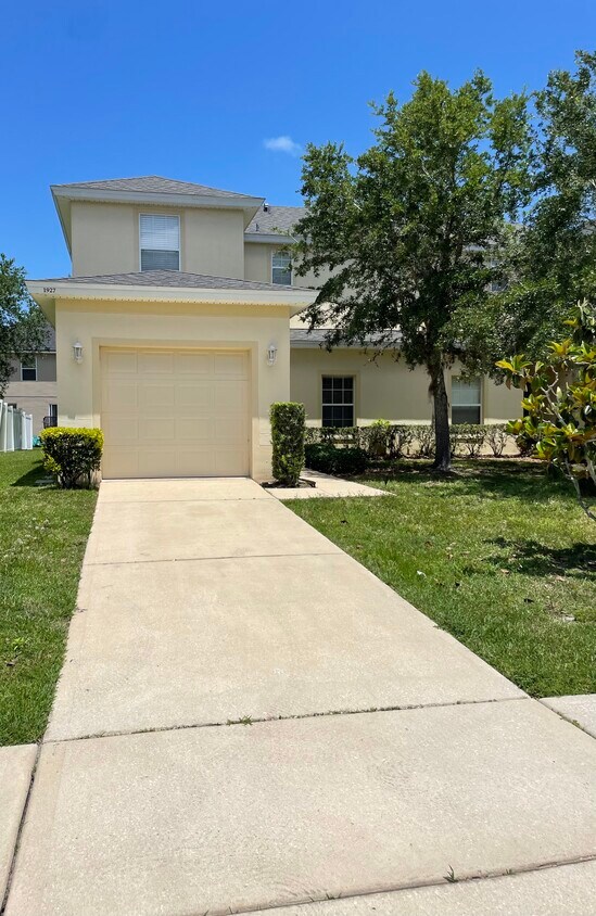1927 Yellowfin Dr, Port Orange, FL 32128 Townhome Rentals in Port