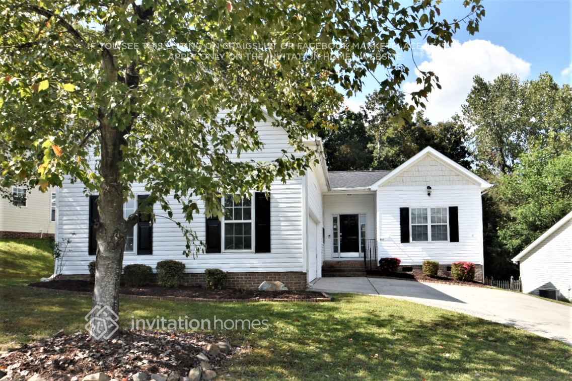 Foto principal - 737 Continental Dr