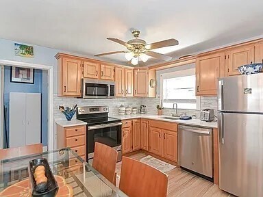 Foto del edificio - 81-83-83 Fairmont St