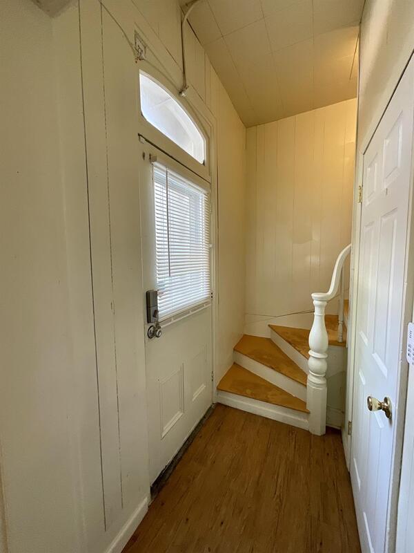 313 S Charles St Unit A, Belleville, IL 62220 Condo for Rent in